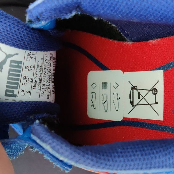 Blue kids Puma runners (lights up) - Picture 2 of 5